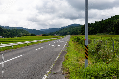 まっすぐな道