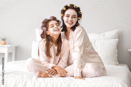 Little girl and her mother ...