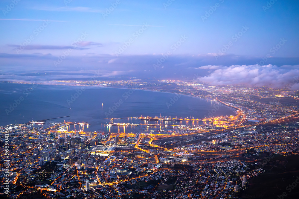 Obraz premium Cape Town at Dusk