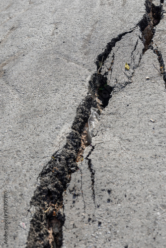 Obraz na płótnie Cracks in roads after earthquake w salonie