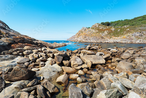 Bello y salvaje entorno natural en la isla de Monteagudo en el archipiélago de las Islas Cíes, Galicia
