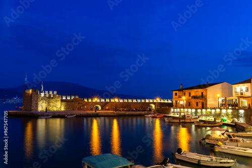 Obraz na płótnie Nafpaktos city lights in blue hour. Famous touristic destination.
w salonie