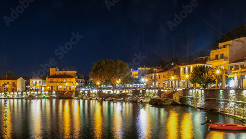 Obraz na płótnie Nightlife of Nafpaktos in Greece.
w salonie