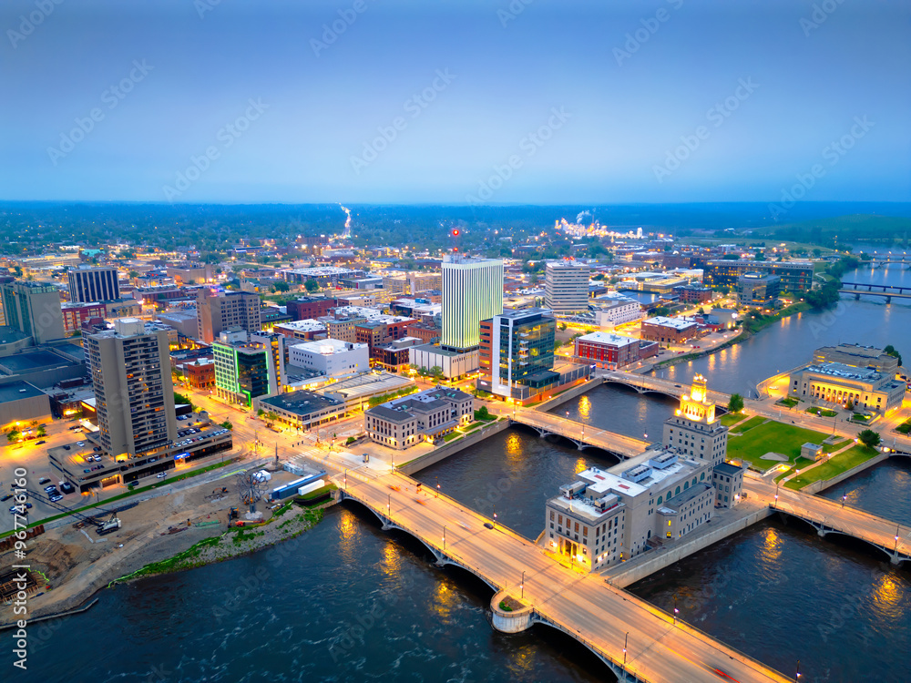 Cedar Rapids, Iowa, USA Cityscape on the Cedar River