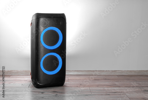 Obraz na płótnie Large wireless speaker in home interior. w salonie