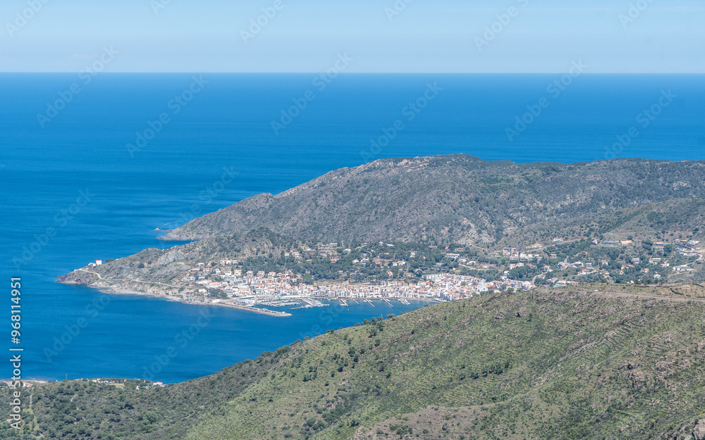 Vue de El Port de la Selva en Catalogne, Espagne. Vue de El Port de la Selva en Catalogne, Espagne.