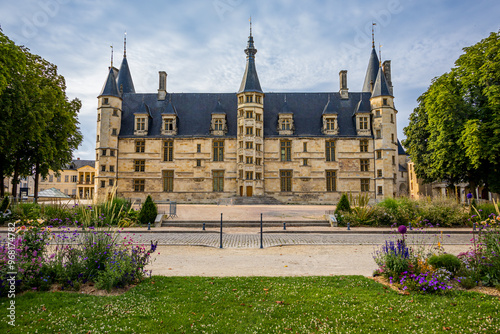 Le Palais Ducal de Nevers photo