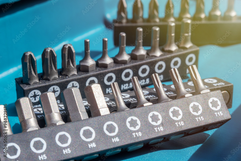 A set of replaceable bits for a screwdriver.Nozzles for unscrewing bolts. A set of replaceable bits for a screwdriver.Nozzles for unscrewing bolts.