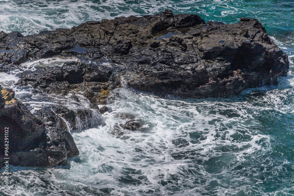 Fototapeta premium Dramatic Ocean crashing wave Hawaii at Makapu Point