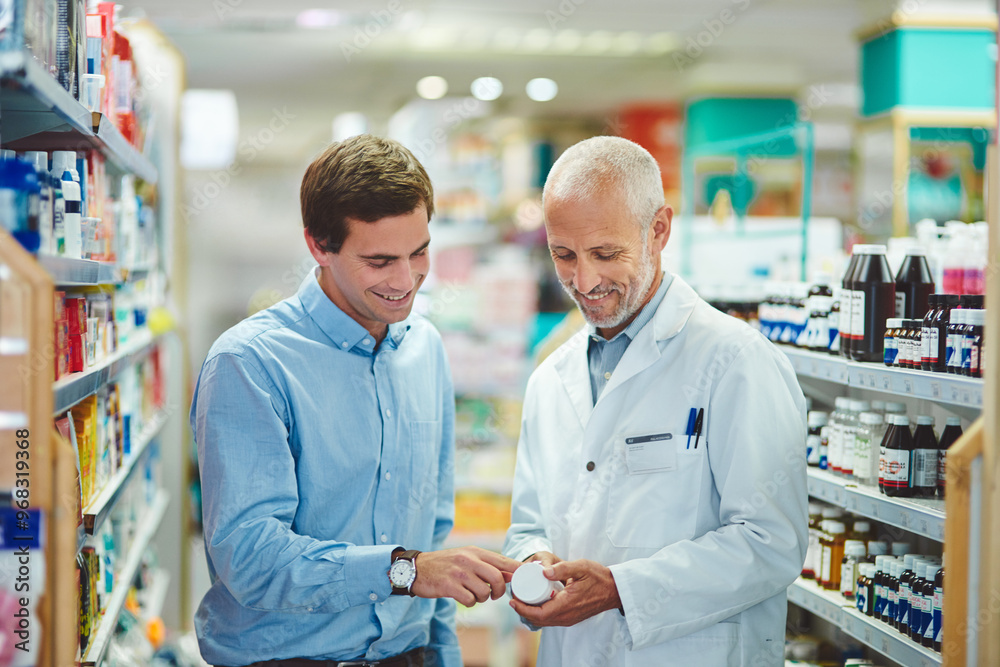 Obraz premium Pharmacy, pills and clinic with people in store for medicine, advice and healthcare. Medical, insurance and antibiotic prescription with pharmacist consulting for help, drugstore and dispensary
