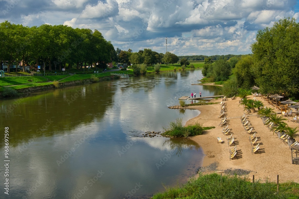 Fototapeta premium Die Weser bei Rinteln in Niedersachsen
