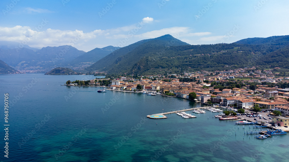 Fototapeta premium Lake Iseo drone shot