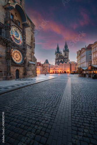 Obraz na płótnie Amazing sunrise over the Prague Clock Tower in the historical center of Prague, Czechia w salonie