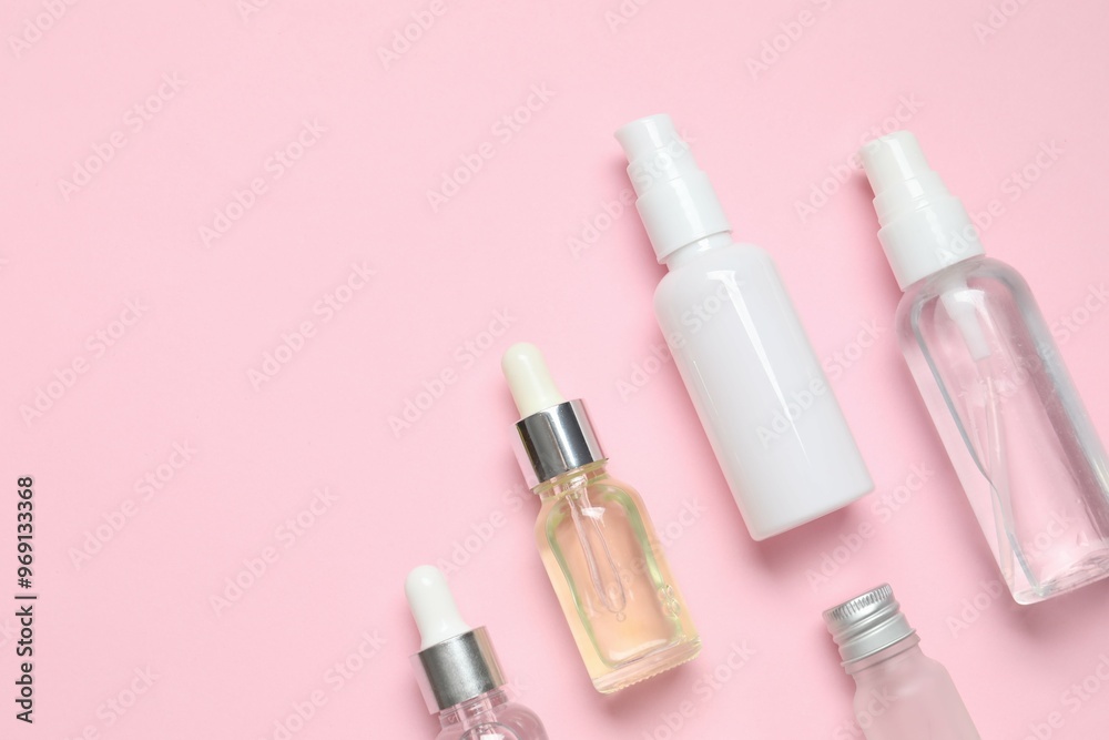 Obraz premium Natural cosmetic products on color background, top view