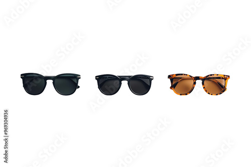 Trois paires de lunettes de soleil sur fond transparent PNG