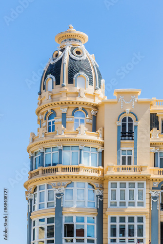 Edificio Casa Cortés en la Coruña, Galicia, España