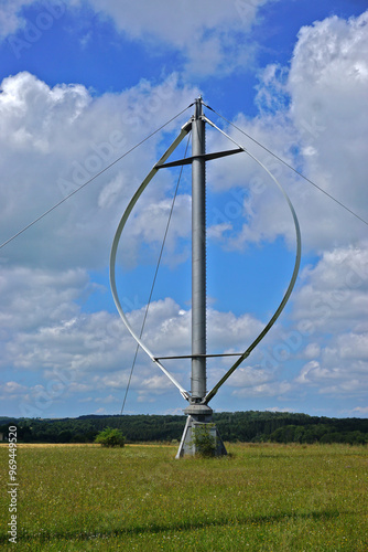 Windturbine mit Darrieus-Rotor;  Vertikalachser Typ Darrieus;