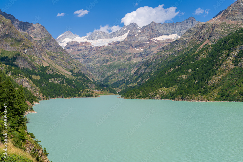 Obraz premium Lago della Diga di Place Moulin, Valpelline, Valle D'Aosta
