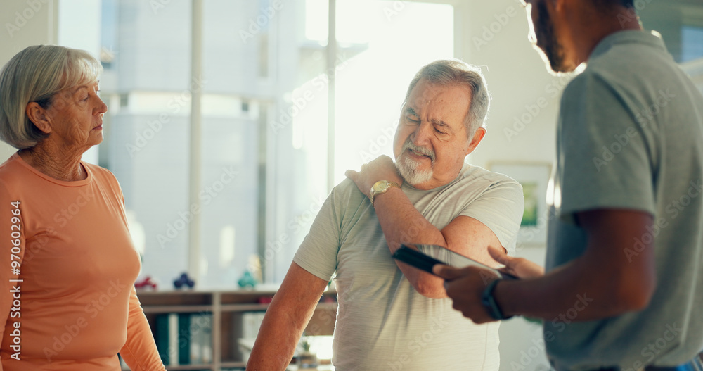 Obraz premium Physiotherapy, tablet and man with patient for shoulder pain for medical care, consulting and wellness. Healthcare, chiropractor and couple on digital tech for physical therapy, help or online report