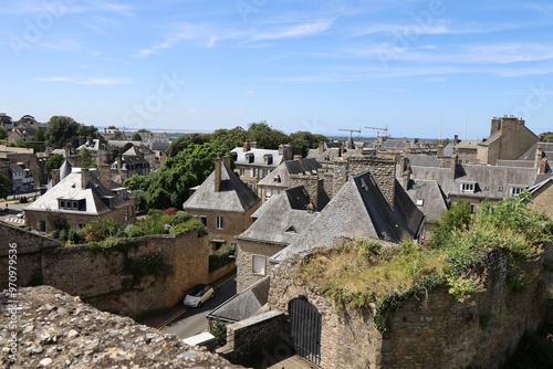 Vue d'ensemble de la ville, ville de Avranches, département de la Manche, France photo