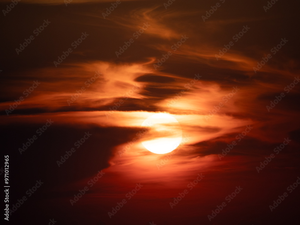 Sonnenuntergang über dem Meer Sonnenuntergang über dem Meer