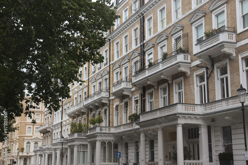 Obraz na płótnie Viktorianische Altbaufassaden in Kensington, London w salonie