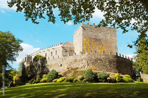 Vista parcial de la parte exterior del Castillo de Sotomayor, Pontevedra, Galicia, España