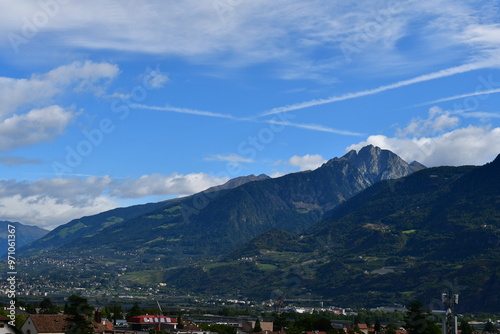 Obraz na płótnie Schöne Landschaft bei Lana in Südtirol w salonie