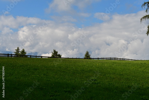 Obraz na płótnie Schöne Landschaft auf dem Salten in Südtirol w salonie