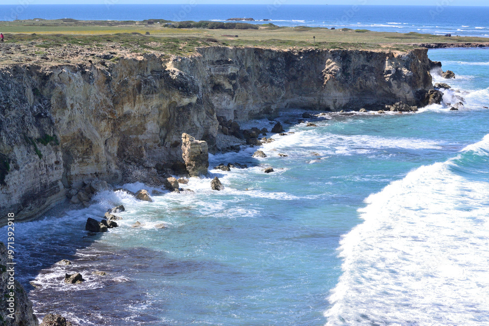 Obraz premium Veduta della scogliera di Su Tingiosu