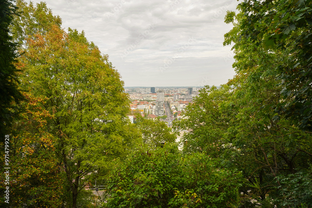Obraz premium panorama of the city from Slavin world war 2 memorial of Bratislava