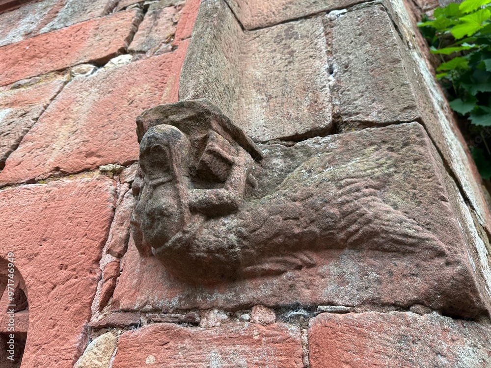 statuette de sirène à Collonges-la-rouge