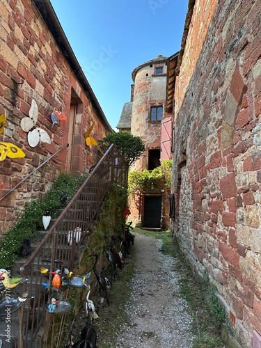 Obraz na płótnie Dans les rues de Collonges-la-rouge w salonie