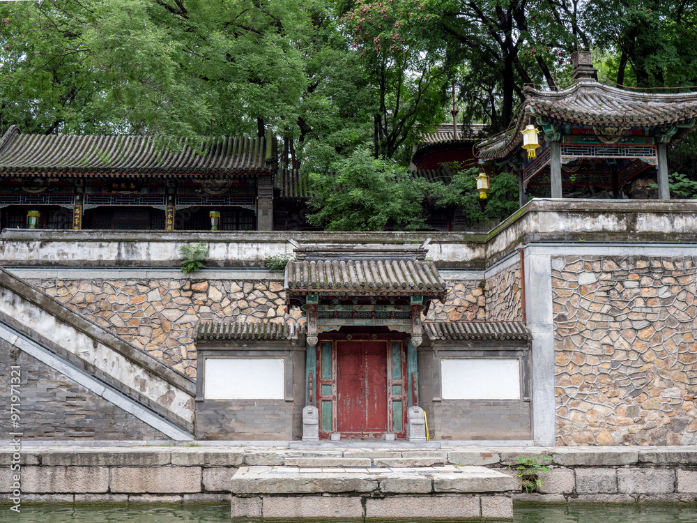 The natural and cultural landscapes in the Summer Palace The natural and cultural landscapes in the Summer Palace