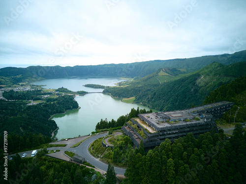 Foto Monte Palace abandoned hotel drone Azores Sao Miguel