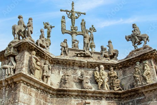 Calvaire bâti en 1555, faisant partie de l'enclos paroissial de Pleyben.