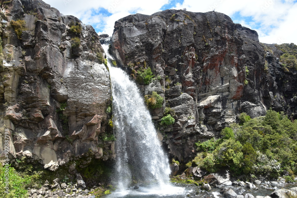 Obraz premium The dramatic landscapes of Tongariro National Park where Mordor and Mount Doom was filmed in the Lord of the Rings
