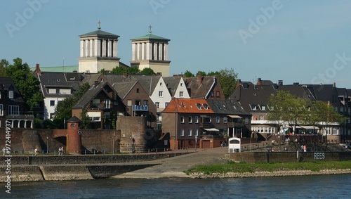 houses on the river