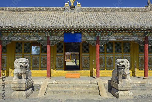 Obraz na płótnie Tsetserleg, also romanized as Cecerleg, Arkhangai, Mongolia - The Zayiin Gegeen Monastery was founded north of the Tamir River near the Bulgan Mountain in 1631. w salonie