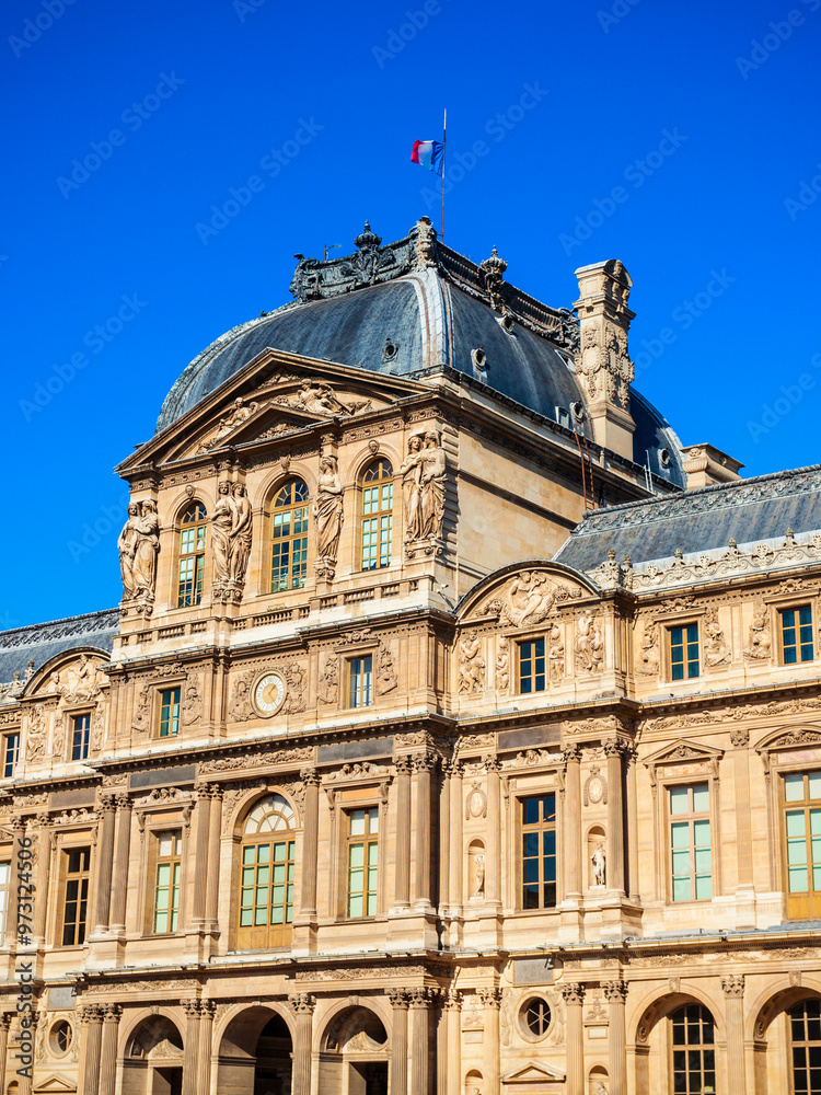Obraz premium Museum of Louvre in Paris