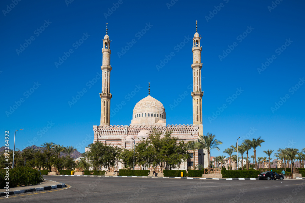 Fototapeta premium Al Mustafa Mosque in Sharm El Sheikh