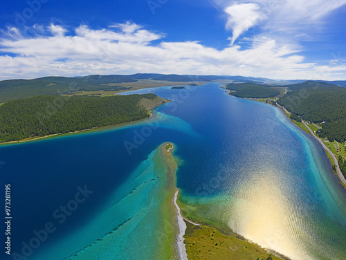 Obraz na płótnie Lake Chövsgöl núr (Khövsgöl), Khövsgöl lake and Bulgan aimags in northern Mongolia w salonie