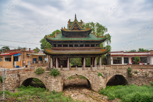 China Shanxi Jiexiu Huancui Bridge Glazed Corridor Bridge photo