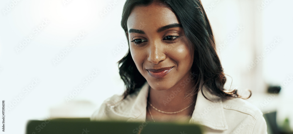 © HockleyM3/peopleimages.com - Remote work from home, laptop and woman with internet, smile and connection with research for project. Freelancer, copywriting or entrepreneur with computer, proposal and planning with online reading © HockleyM3/peopleimages.com - Remote work from home, laptop and woman with internet, smile and connection with research for project. Freelancer, copywriting or entrepreneur with computer, proposal and planning with online reading