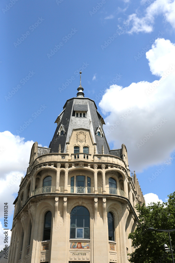 Fototapeta premium Hôtel des Postes néogothique à Chartres