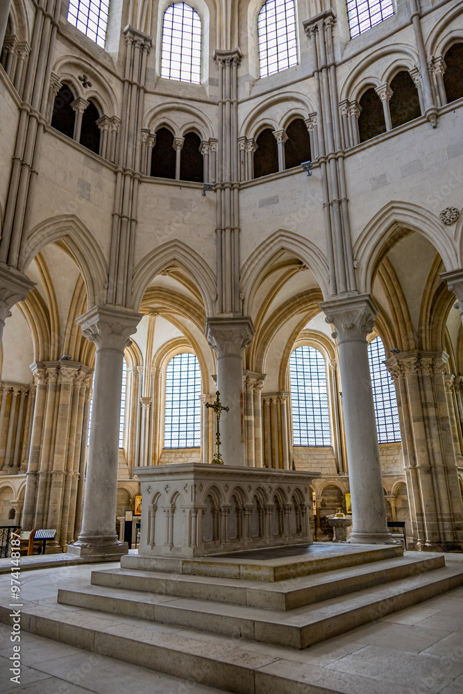 Fototapeta premium La Basilique Sainte-Marie-Madeleine de Vézelay