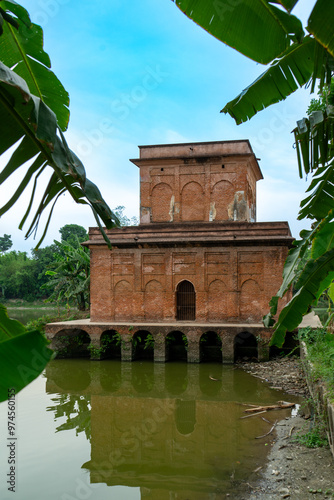 Obraz na płótnie Tarapur Mandir is Hindu temple of Puthia Temple Complex in Puthia Upazila, Rajshahi Division, Bangladesh. w salonie