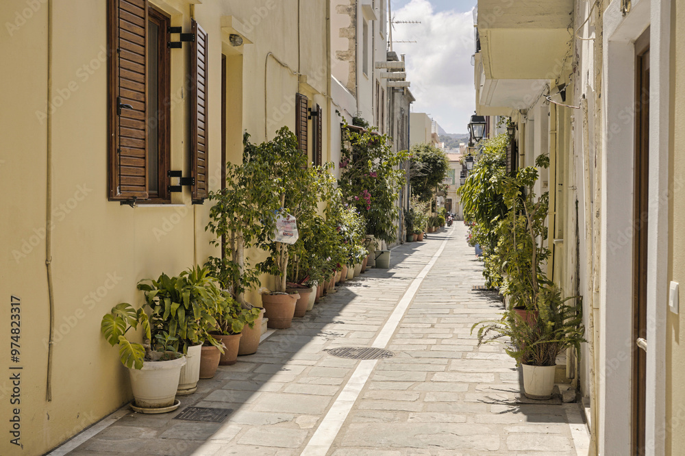 Naklejka premium The narrow streets of the old town of Rethymno in Crete