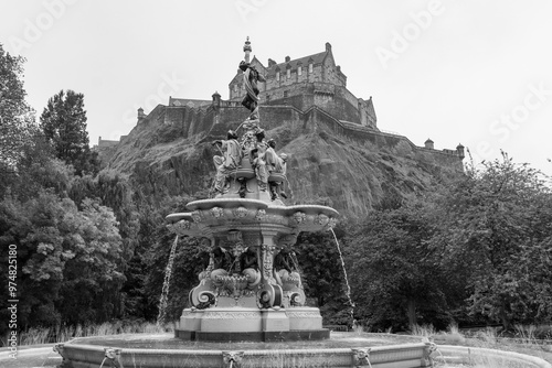 ein nebliger Tag in Edinburgh photo