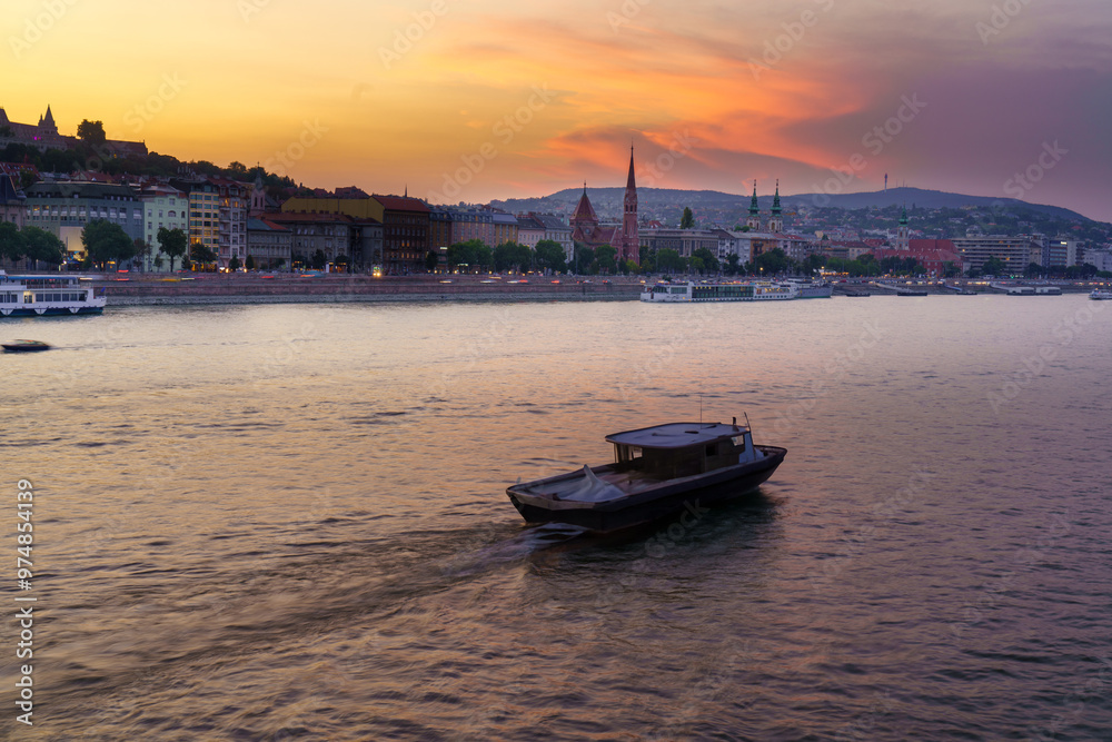 Naklejka premium Budapest Skyline at Sunset